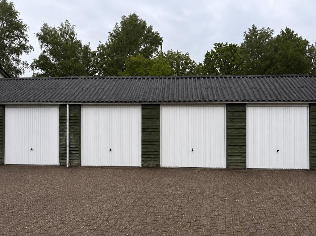 4 verhuurde garageboxen in Burgum Friesland, Huizen en Kamers, Garages en Parkeerplaatsen, Friesland