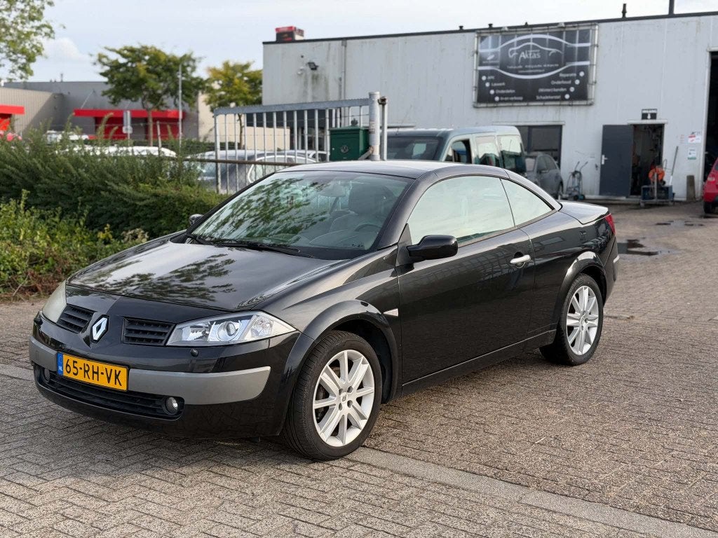 Renault Mégane 2.0 16V 120KW Cabrio 2005 Zwart, 1998 cc, 4 cilinders, Cabriolet, 4 stoelen