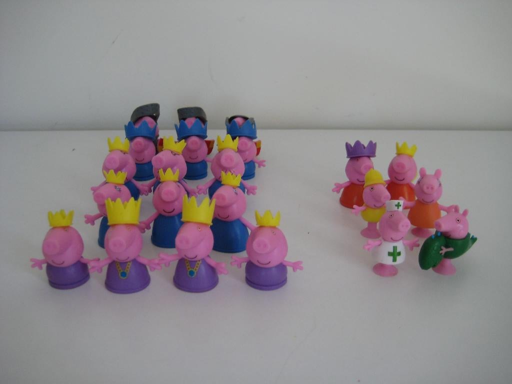 22 Peppa Pig Peppa Big poppetjes figuurtjes circa 5 cm hoog, Verzamelen, Poppetjes en Figuurtjes, Zo goed als nieuw, Ophalen of Verzenden