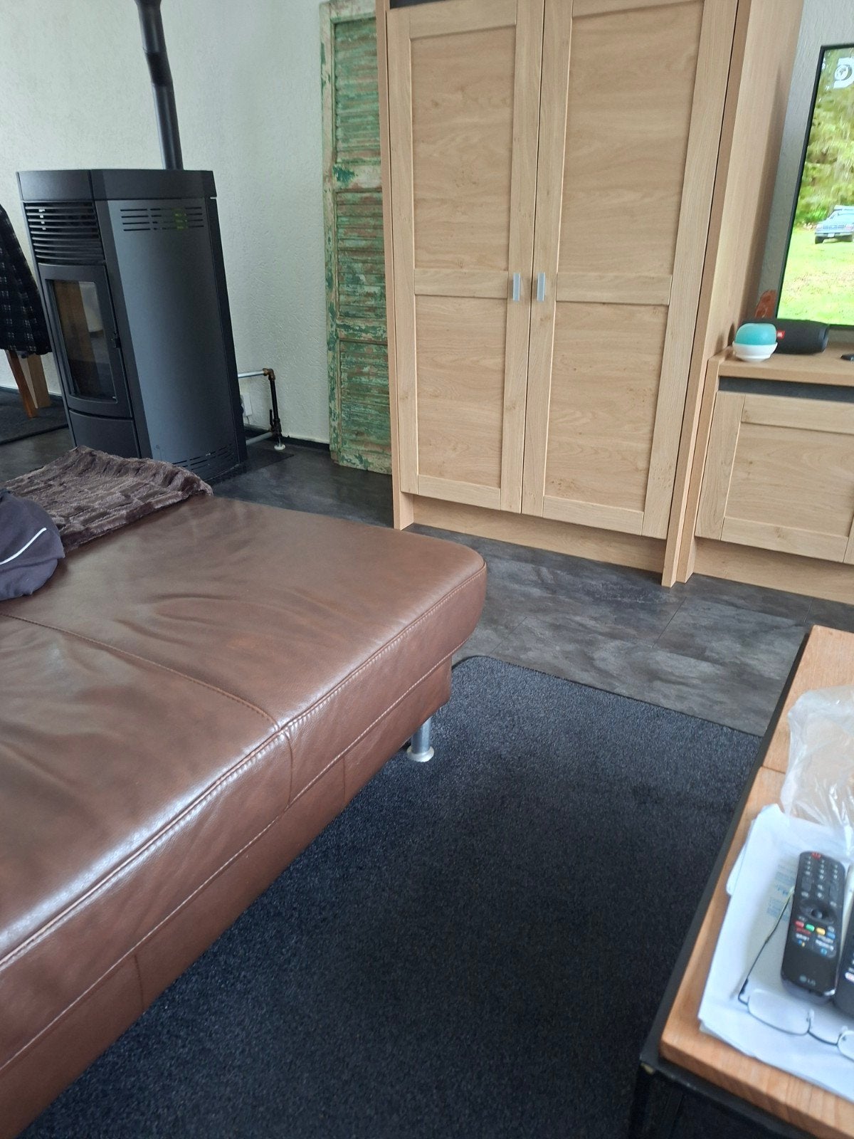 goed en stevig meubilair, zoals tv kast computerkast, Huis en Inrichting, Ophalen of Verzenden, Gebruikt, 6 tot 8 stoelen