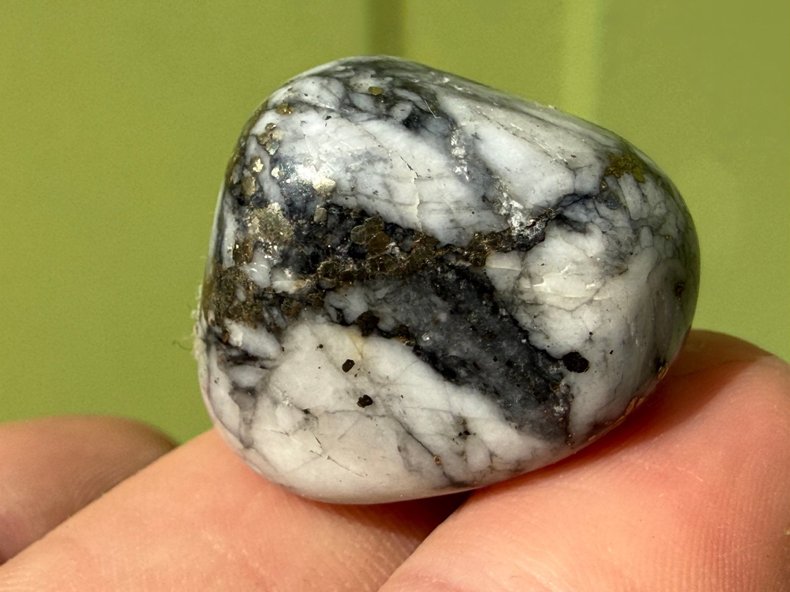 Pyriet in Magnesiet broekzaksteen mineralen, Ophalen of Verzenden, Mineraal