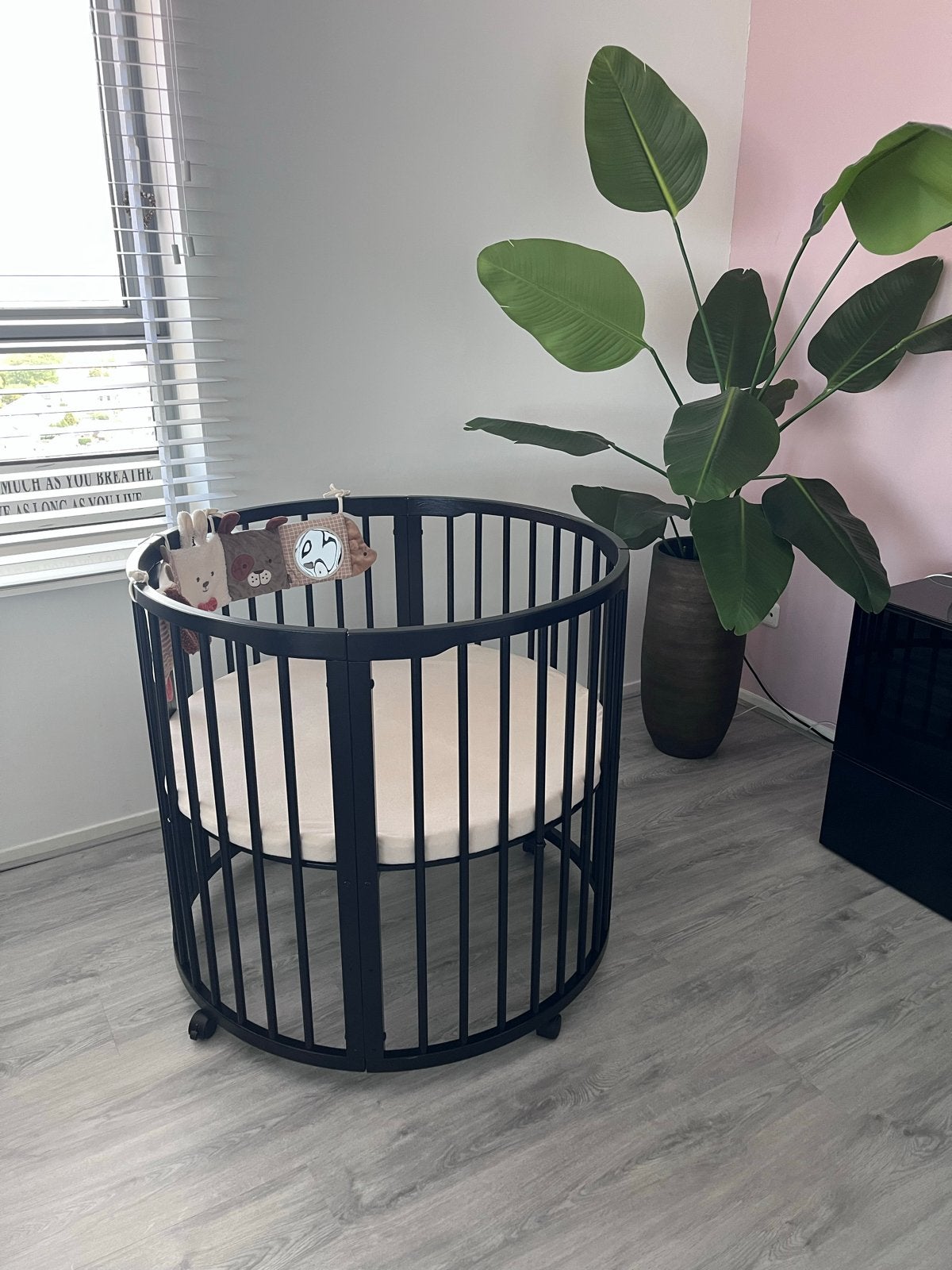 Born Lucky Box Zwart Rond met Matras en Accessoires, Ophalen, Zo goed als nieuw, Rond, In hoogte verstelbaar