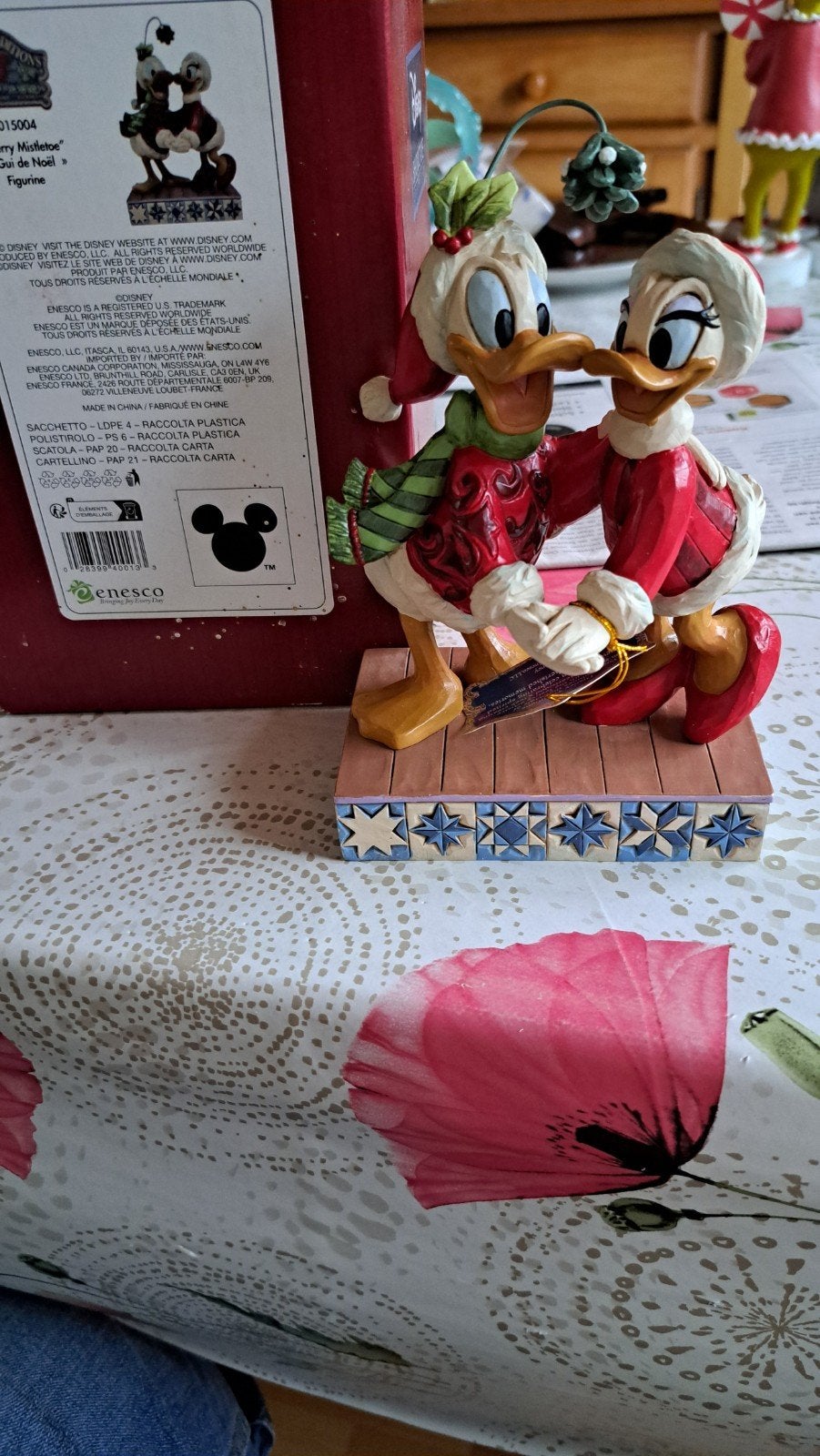 Disney beeldje: Donald en Katrien Duck onder de maretak, Ophalen, Donald Duck, Zo goed als nieuw, Beeldje of Figuurtje