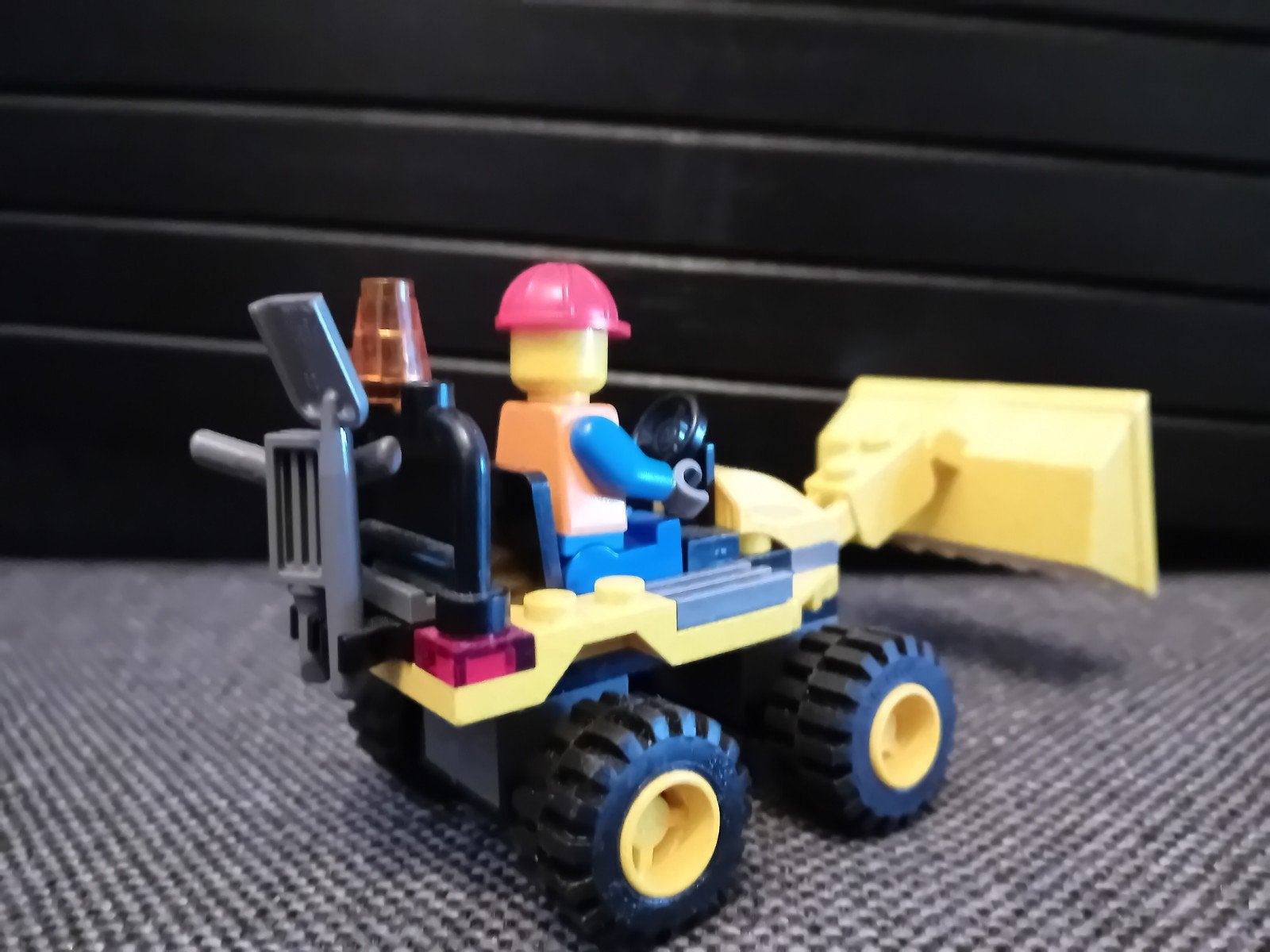 Foto 5 van Lego City Mini Graafmachine 7246