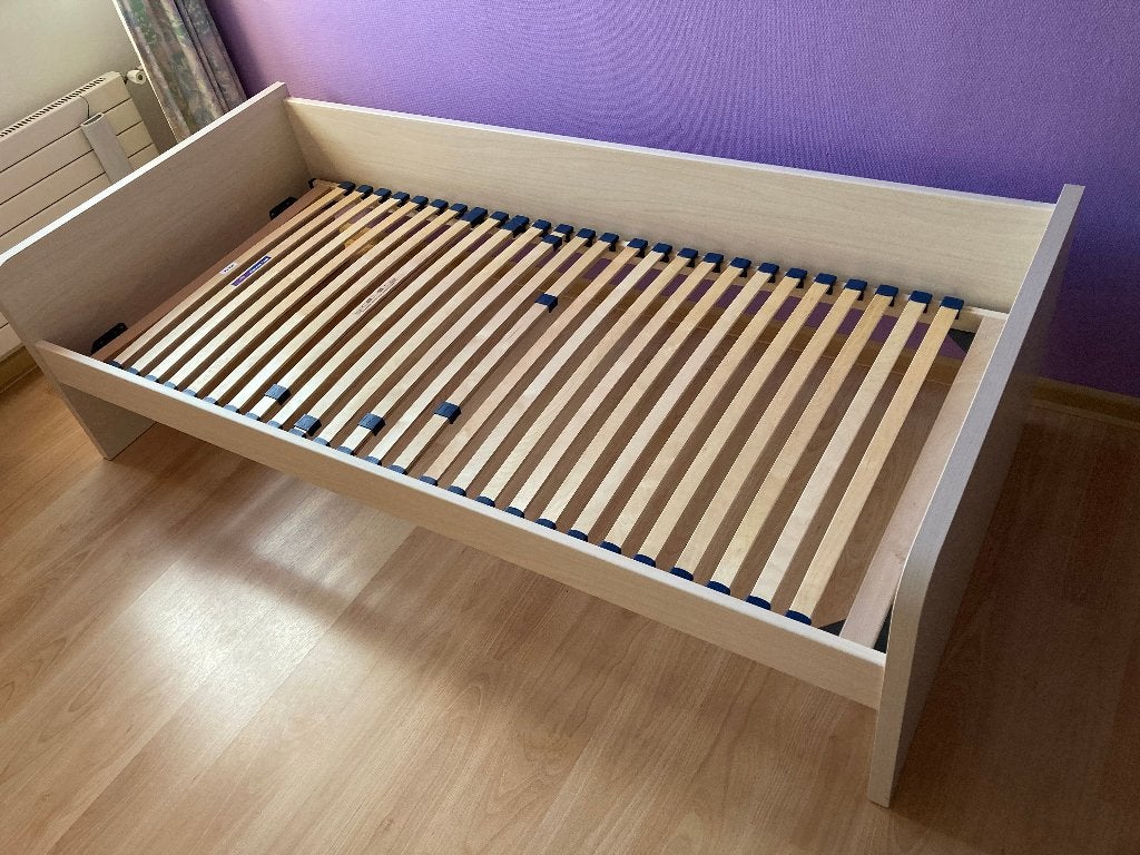 Bedbank in ahorn 90x200cm met lattenbodem, Ophalen, 90 cm, Eenpersoons, Beige