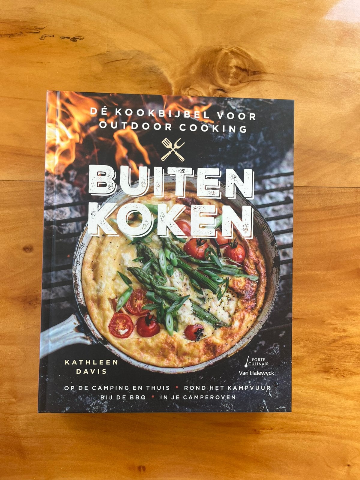 Kathleen Davis - Buiten koken, Ophalen of Verzenden, Zo goed als nieuw, Kathleen Davis