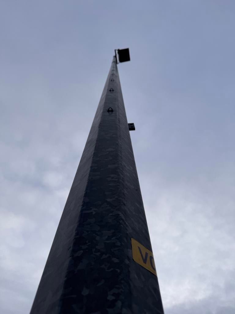 6x hoge lichtmast met schijnwerper, Ophalen, Gebruikt