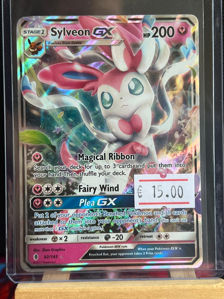Pokémon Kaart Sylveon GX 92/145 Sun & Moon Guardians Rising, Ophalen of Verzenden, Zo goed als nieuw, Losse kaart, Foil