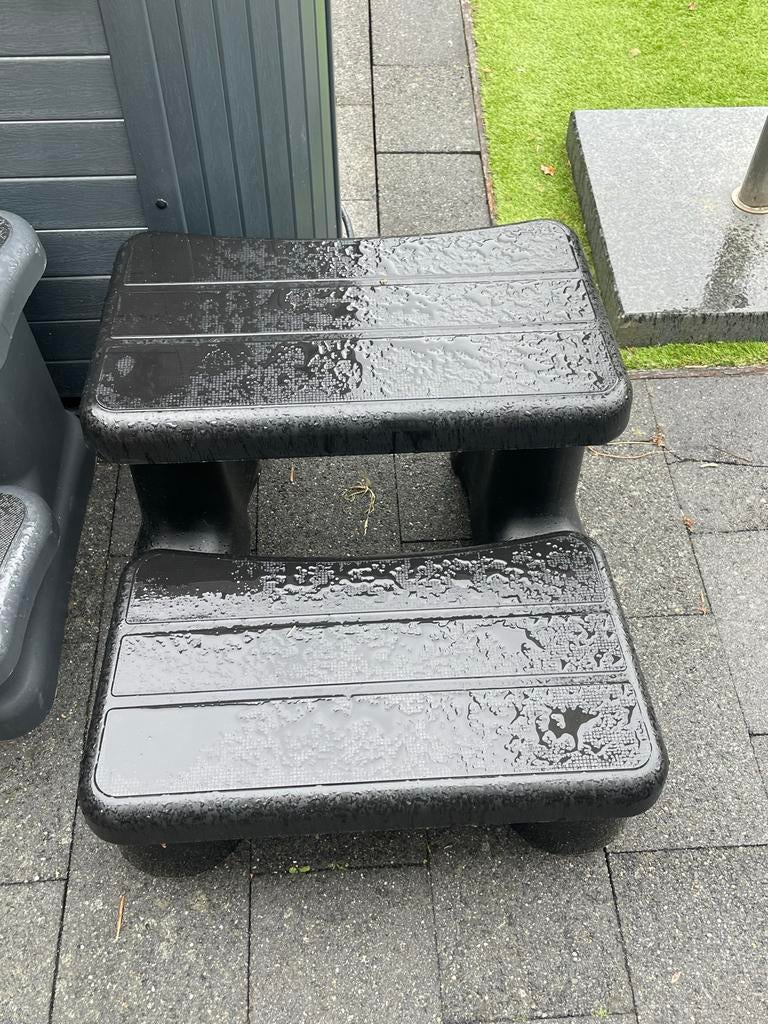 Zwarte kunststof opstap voor spa of jacuzzi, Tuin en Terras, Zwembad-toebehoren, Ophalen, Gebruikt