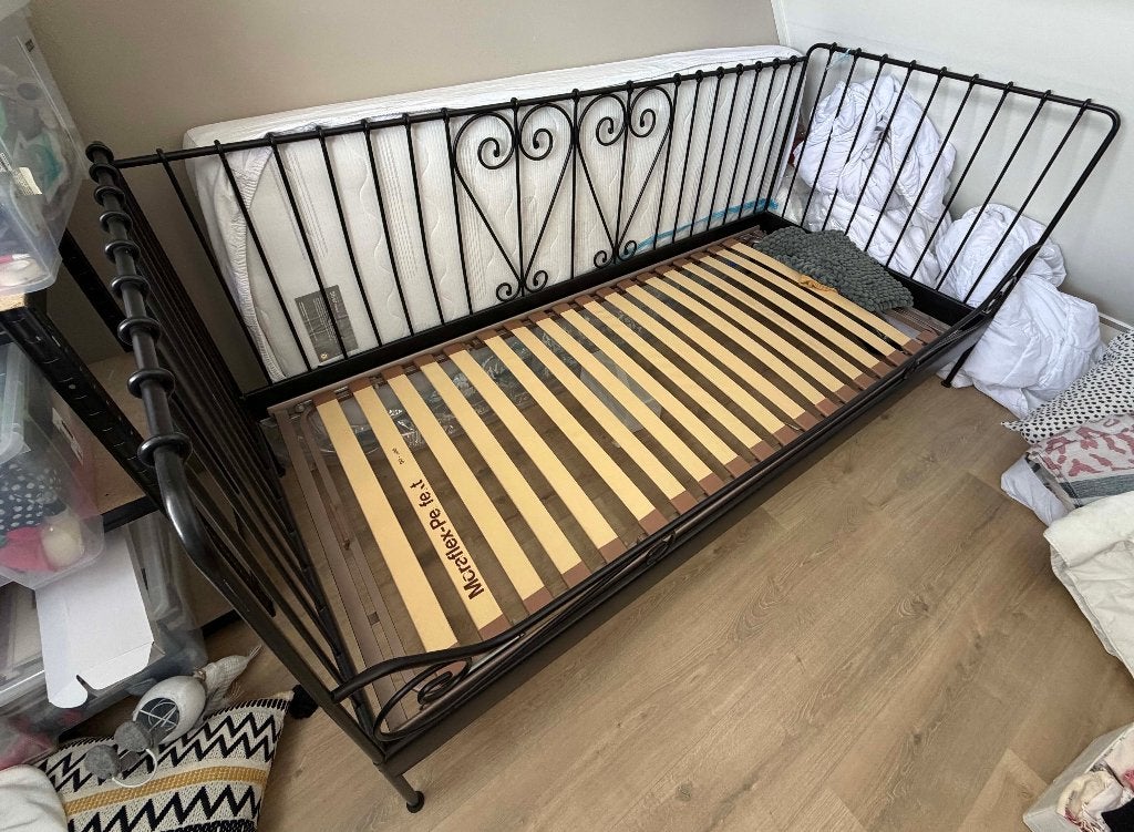 IKEA MELDAL bedframe incl. lattenbodem, Huis en Inrichting, Slaapkamer | Bedden, Ophalen, 90 cm, Eenpersoons, Zwart