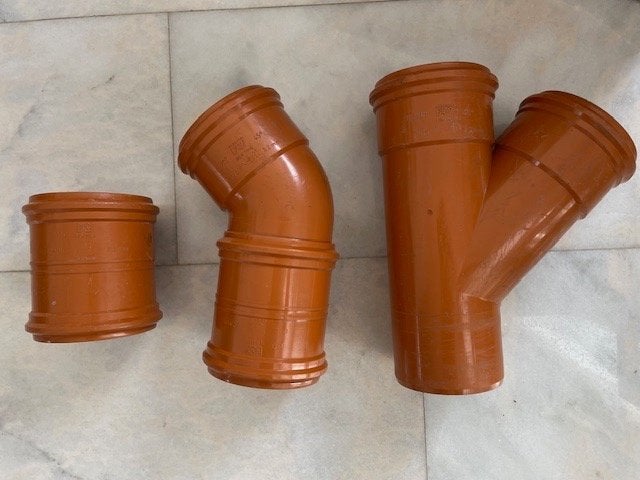 Oranje Afvoer koppelingen PVC diverse modellen, Afvoer, Gebruikt, Pvc, Ophalen of Verzenden