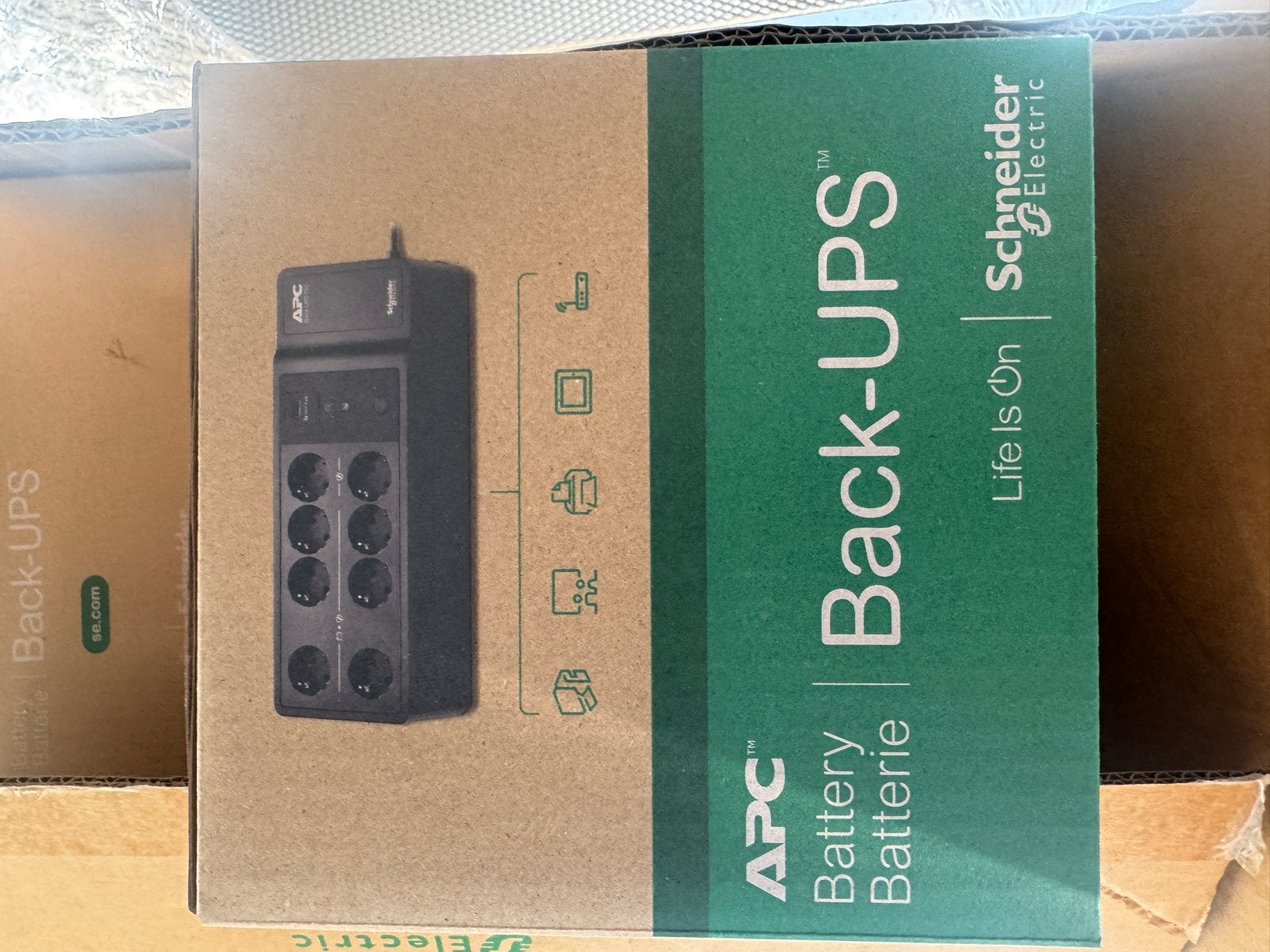 APC Back-UPS Batterij 650VA- Nieuw in doos, Ophalen of Verzenden, Nieuw