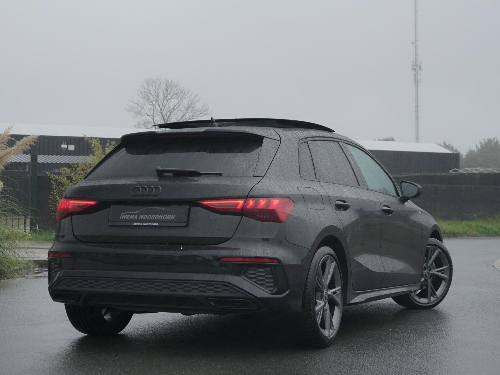 Audi A3 Sportback 30 TFSI Pro S-Line|Panoramadak|Stoelverw.|, Gebruikt, Euro 6, Zwart, Origineel Nederlands