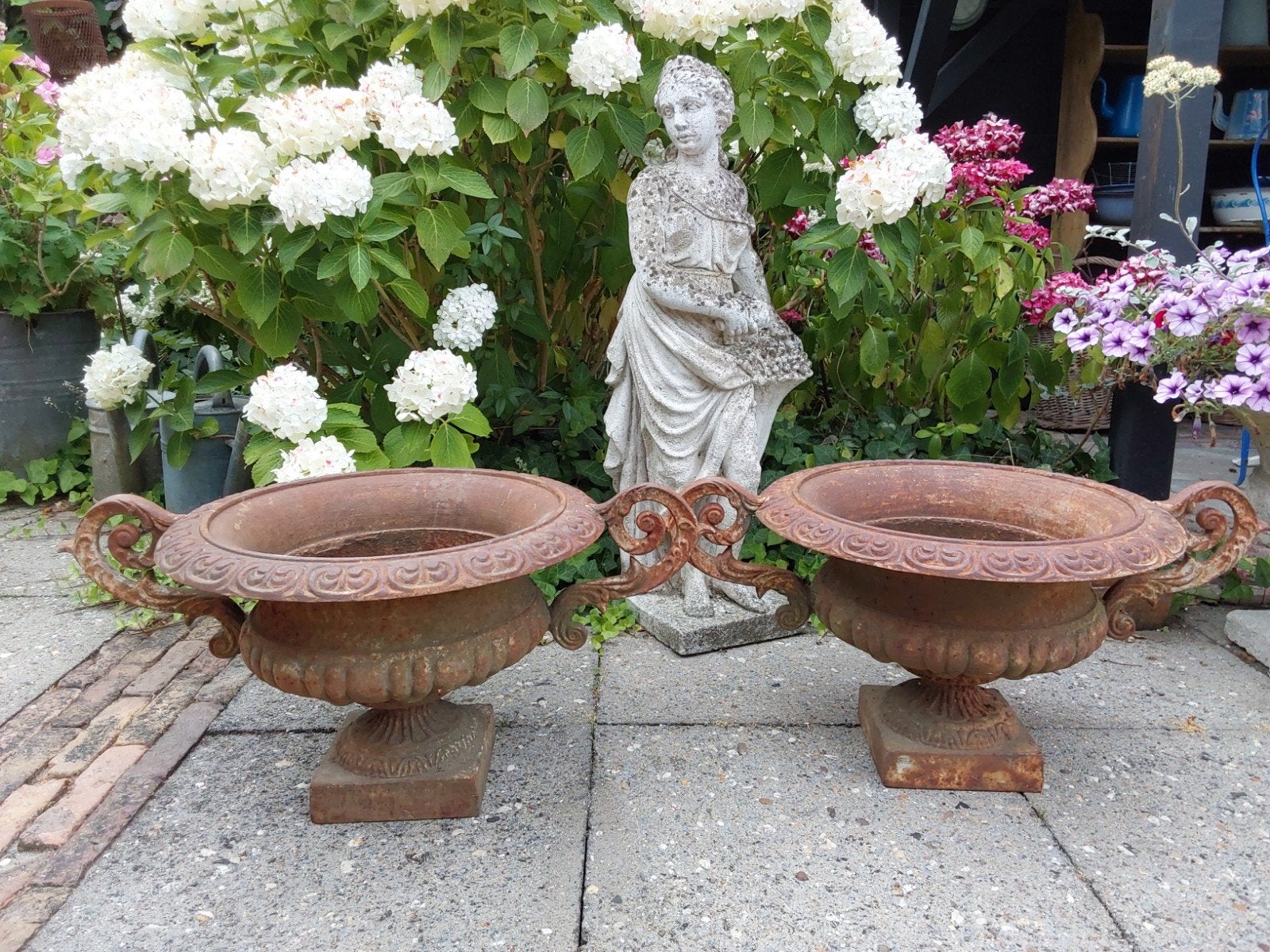 Gietijzeren tuinvazen, origineel en oud, Tuin en Terras, Tuinvazen, Ophalen
