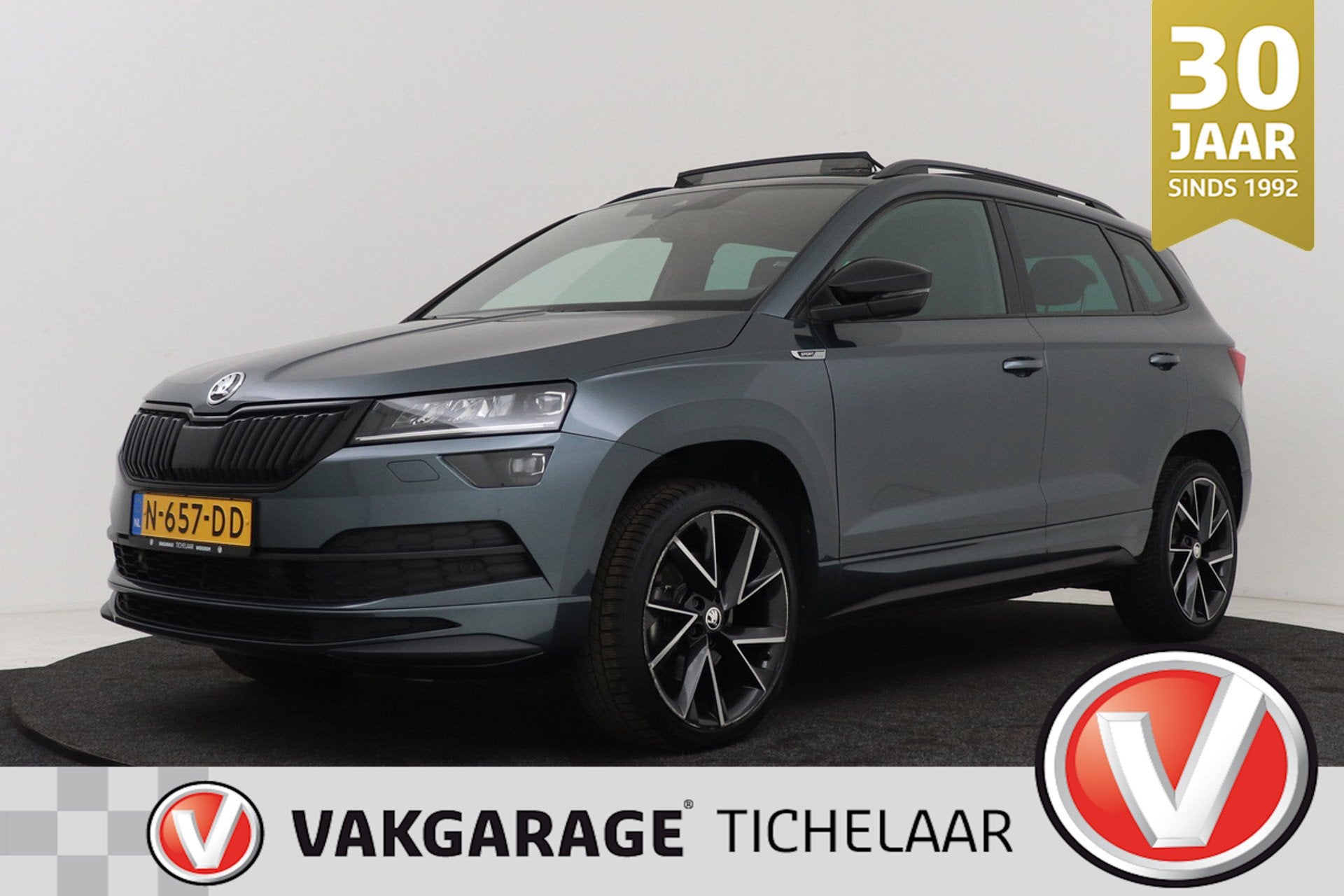Skoda Karoq 1.5 TSI ACT Sportline Business | Panoramadak | O, Adaptive Cruise Control, Stof, 4 cilinders, 150 pk