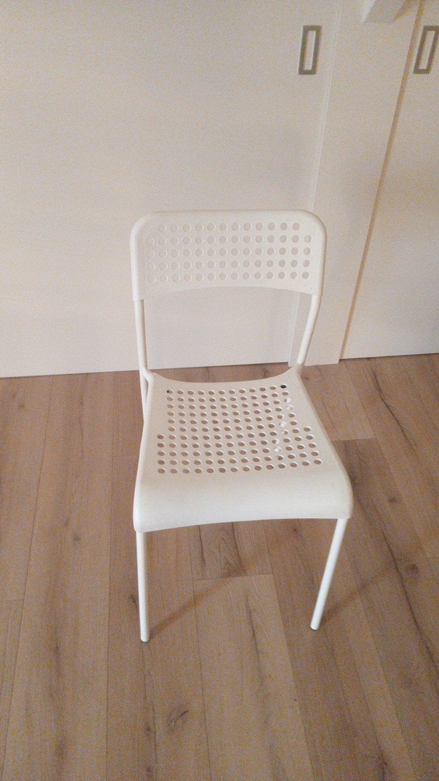 IKEA stoel zo goed als nieuw, Huis en Inrichting, Ophalen, Kunststof, Wit, Zo goed als nieuw