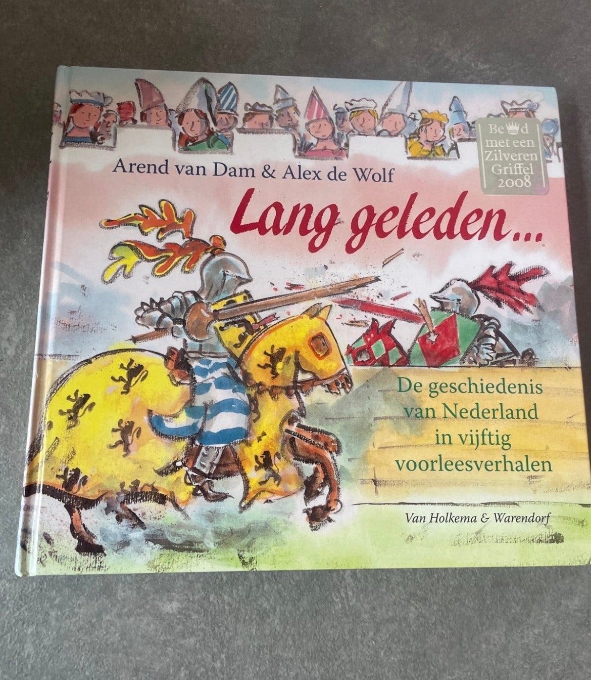Lang geleden... De geschiedenis van Nederland in vijftig voo, Boeken, Ophalen of Verzenden, 20e eeuw of later, Zo goed als nieuw