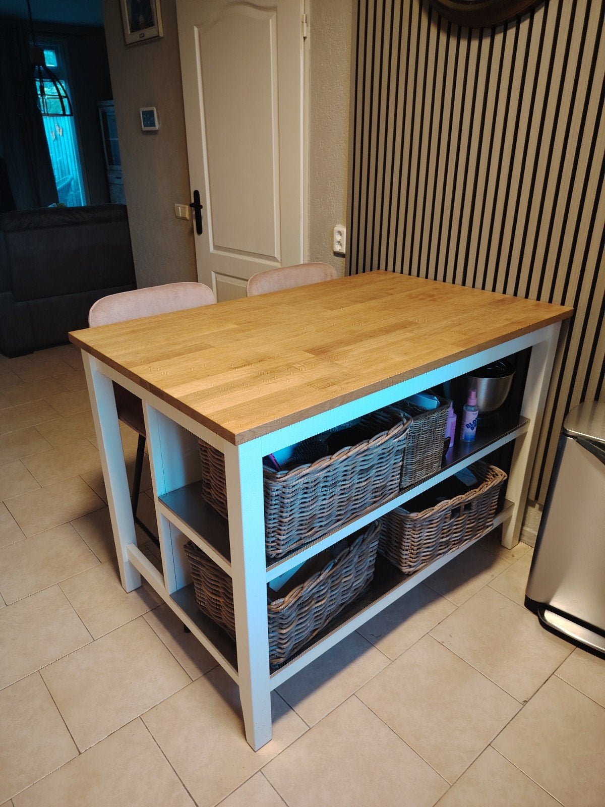 IKEA Keukeneiland met opbergruimte, Modern, Functioneel, Tot twee personen, Zo goed als nieuw, Rechthoekig