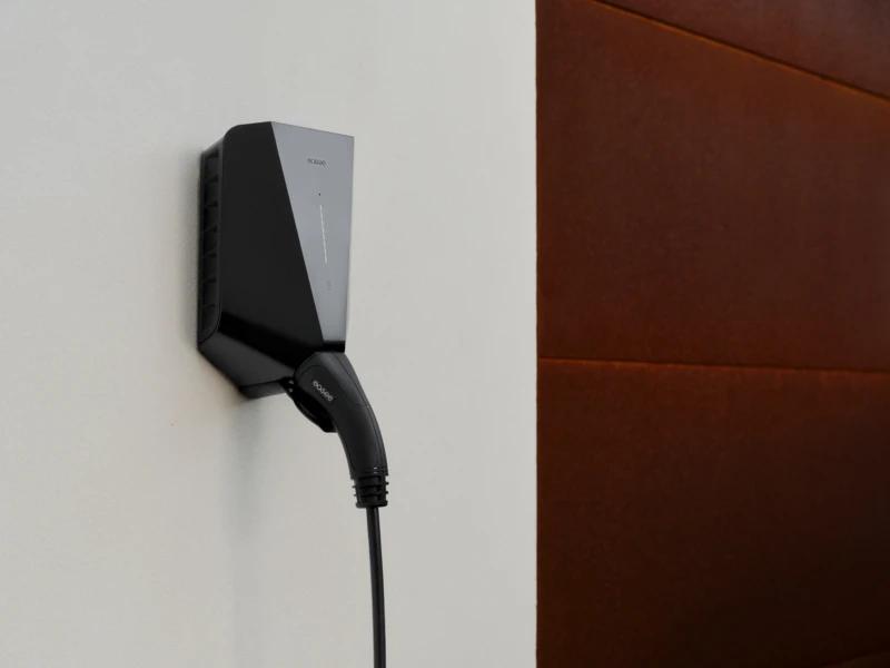 Easee Charge Max (1.4 - 22kW) type 2 MID zwart + Installatie, Auto diversen, Laadpalen, Ophalen of Verzenden, Nieuw, Laadpaal