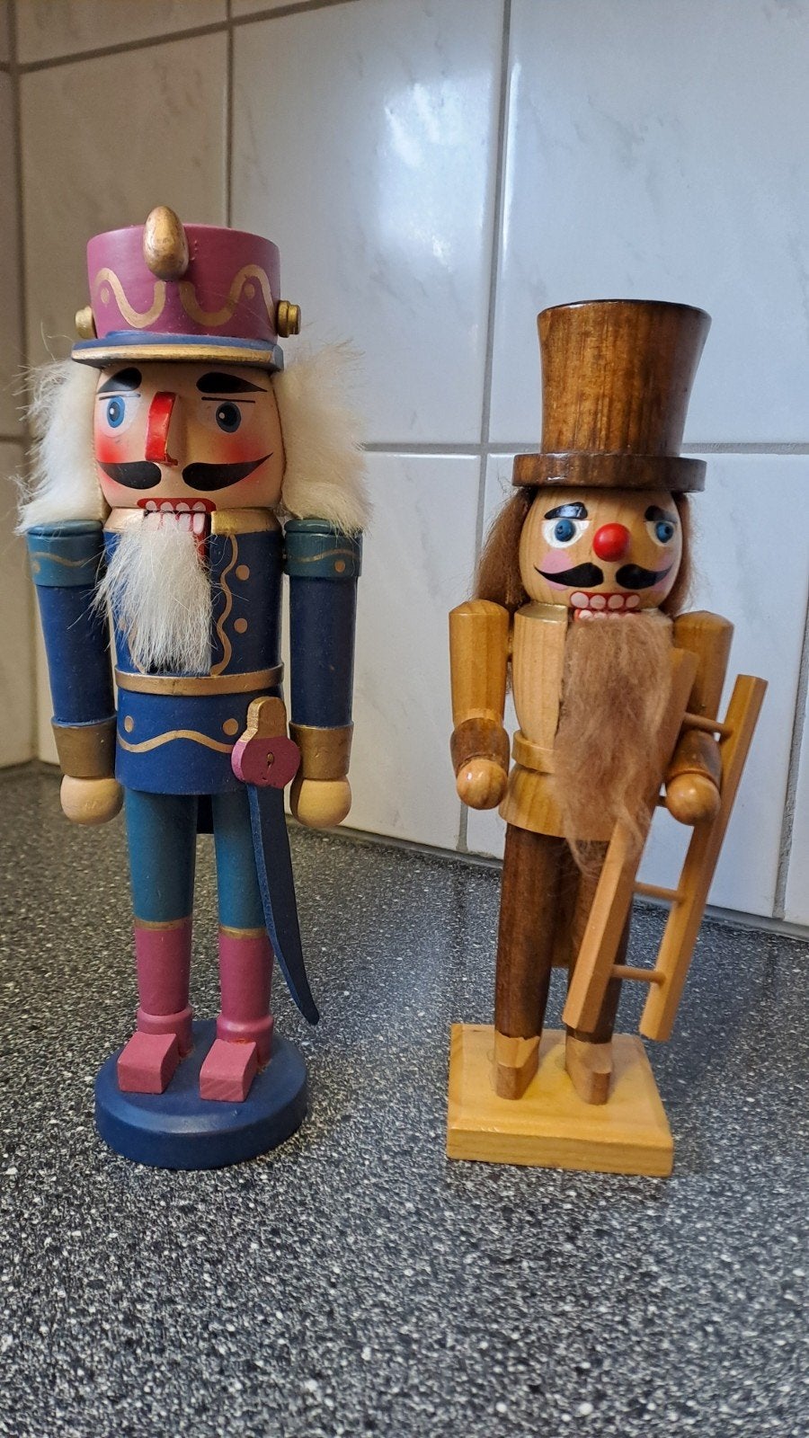 Notenkraker beeldjes - Set van 2 houten decoraties, Onbekend, Ophalen of Verzenden, Zo goed als nieuw, Onbekend