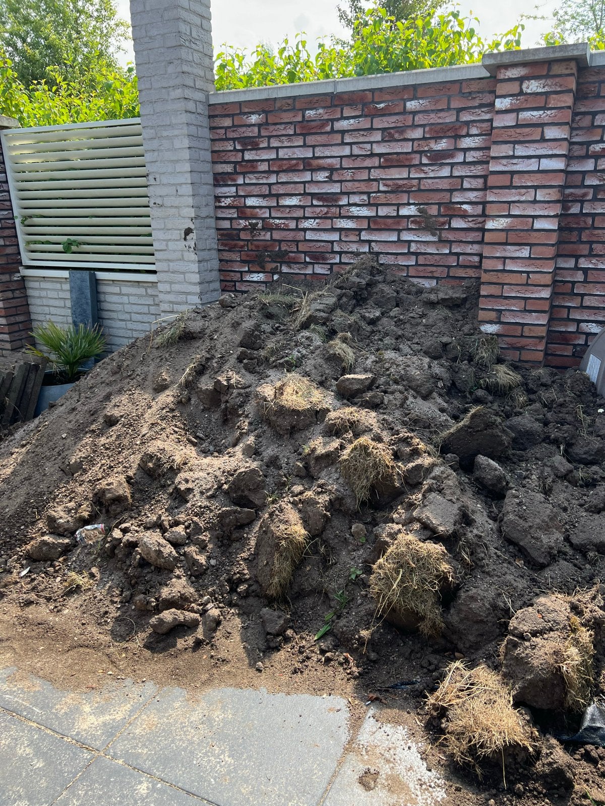 Gratis Ophoogzand / Tuinaarde - Ideaal voor uw tuinproject, Tuin en Terras, Ophalen, Gebruikt, Ophoogzand