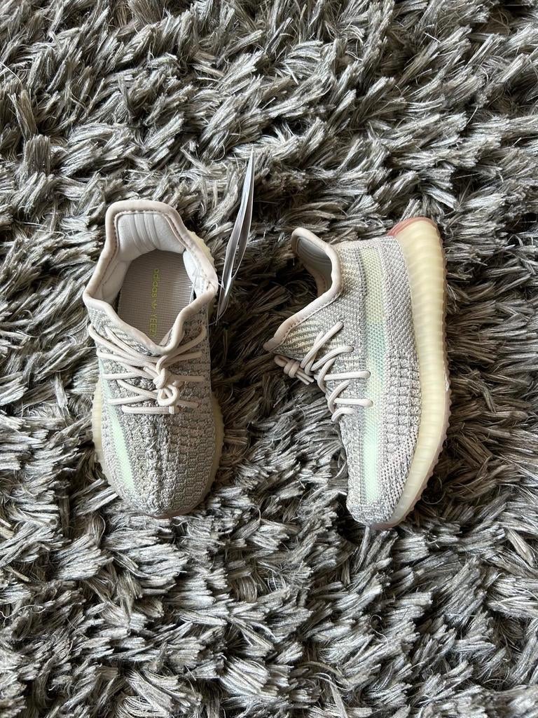 Yeezy Boost 350 V2 'Citrin' (Infants & Kids), Adidas, Schoentjes, Jongetje of Meisje, Nieuw
