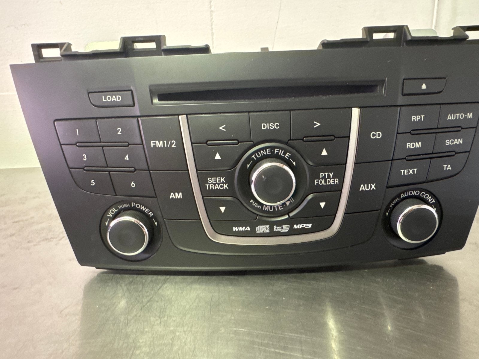 Mazda Autoradio CD-speler CQ-EM00F0JT mazda 5 p orijinal!!, Ophalen of Verzenden, Zo goed als nieuw