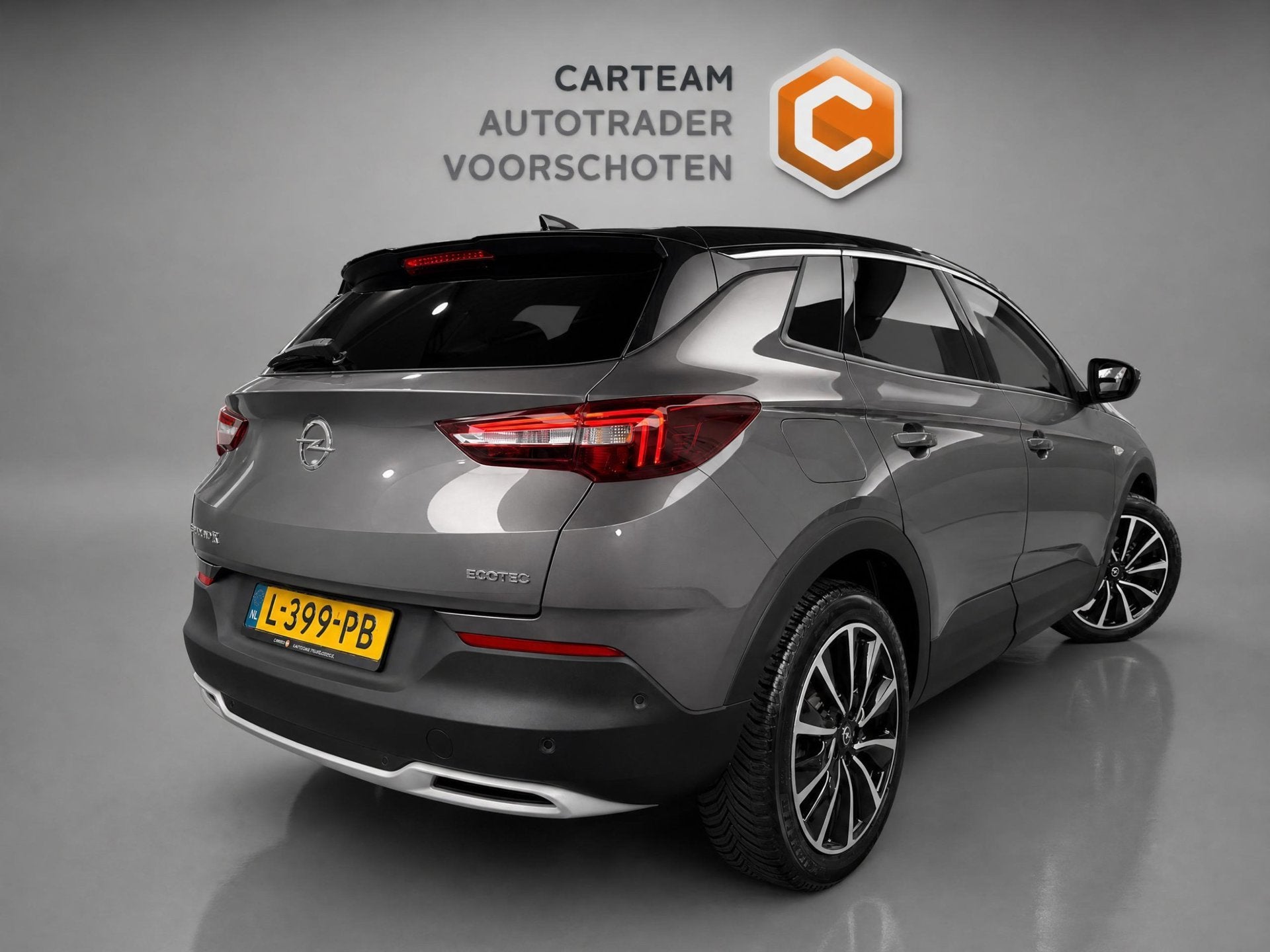 Opel Grandland X 1.2 Turbo Elegance |Panoramadak|, Voorwielaandrijving, Stof, Gebruikt, 1199 cc