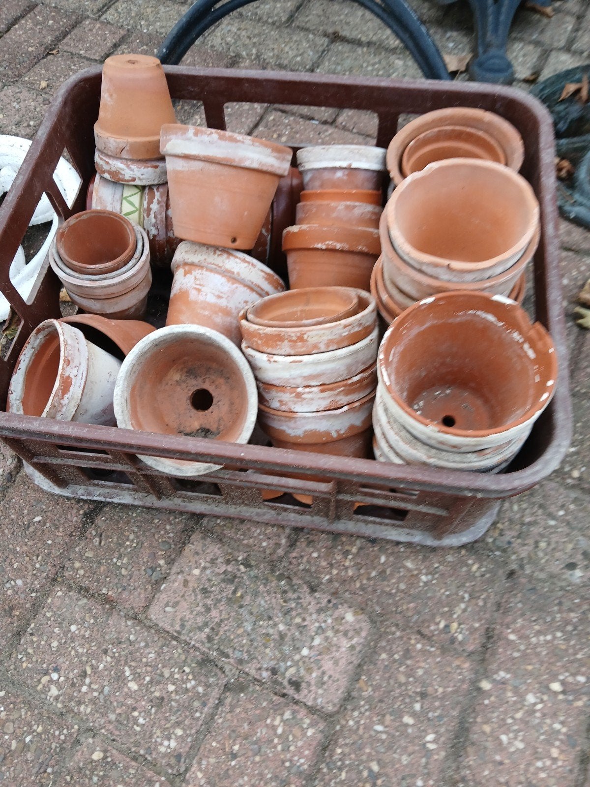 krat met terracotta bloempotten, Ophalen, Rond, Minder dan 25 cm, Minder dan 40 cm