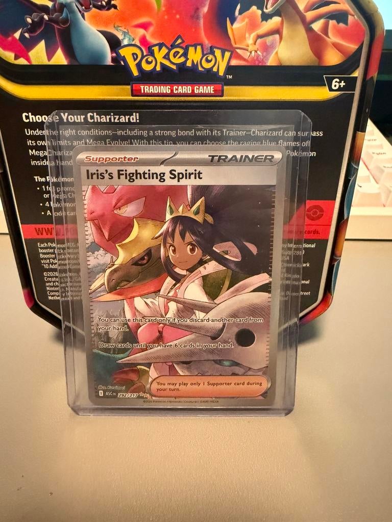 Iris’s Fighting Spirit 292/217, Ophalen of Verzenden, Nieuw, Losse kaart, Foil