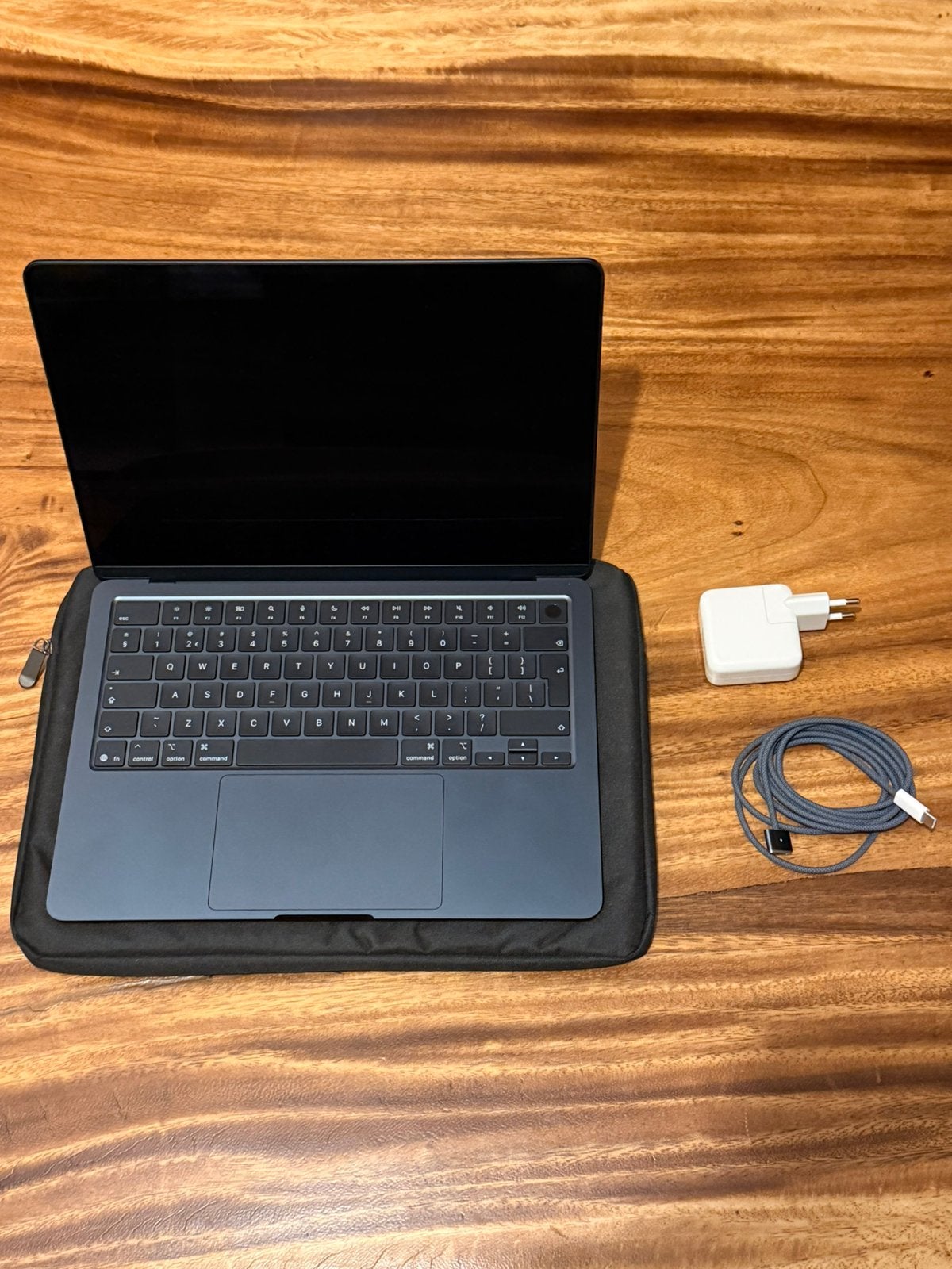 Apple Macbook Air (M4, 2025, 16gb, 256GB, Midnight, Computers en Software, Apple Macbooks, Ophalen, 256 GB, Qwerty, 13 inch