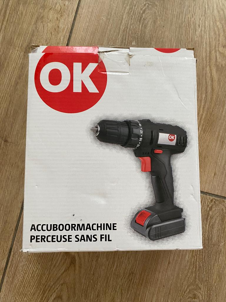 Accuboormachine OK, Doe-het-zelf en Verbouw, Gereedschap | Boormachines, Ophalen of Verzenden, Gebruikt, Minder dan 400 watt, Boormachine