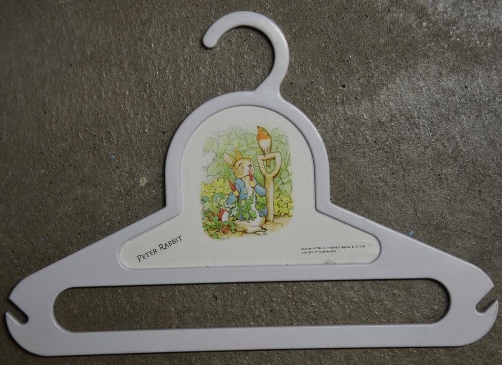 kledinghanger kind baby konijn Peter Rabbit Beatrix Potter, Kinderen en Baby's, Ophalen of Verzenden, Zo goed als nieuw, Jongetje of Meisje