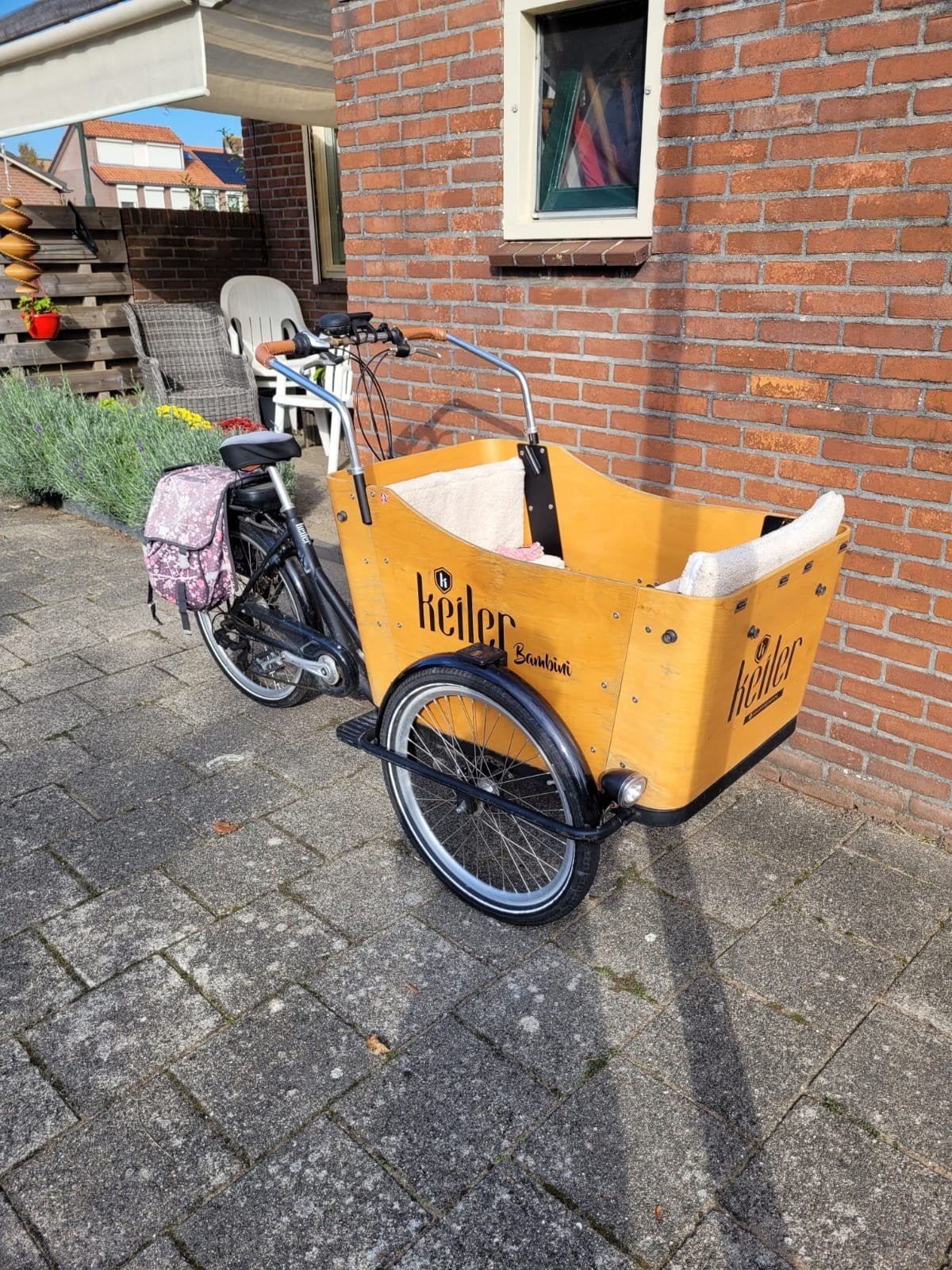 Keiler Bakfiets met baby zitje, huif en beschermhoes, Gebruikt, 2 kinderen, Elektrisch, Ophalen
