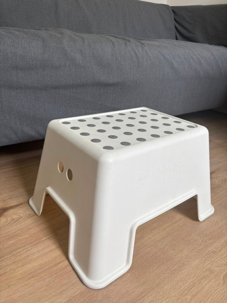 IKEA BOLMEN step stool, white, Ophalen, Zo goed als nieuw