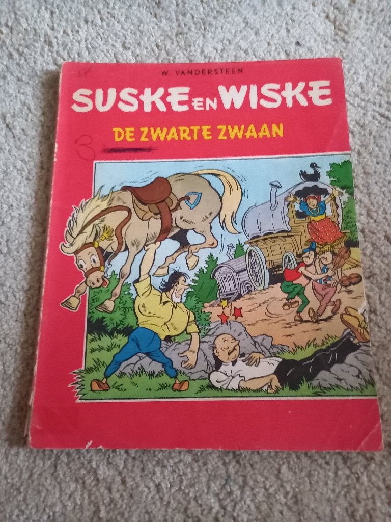 Suske en Wiske TH, NL 2 kleur2 - De zwarte zwaan 4e druk, Gelezen, Willy van der Steen., Eén stripboek, Ophalen of Verzenden