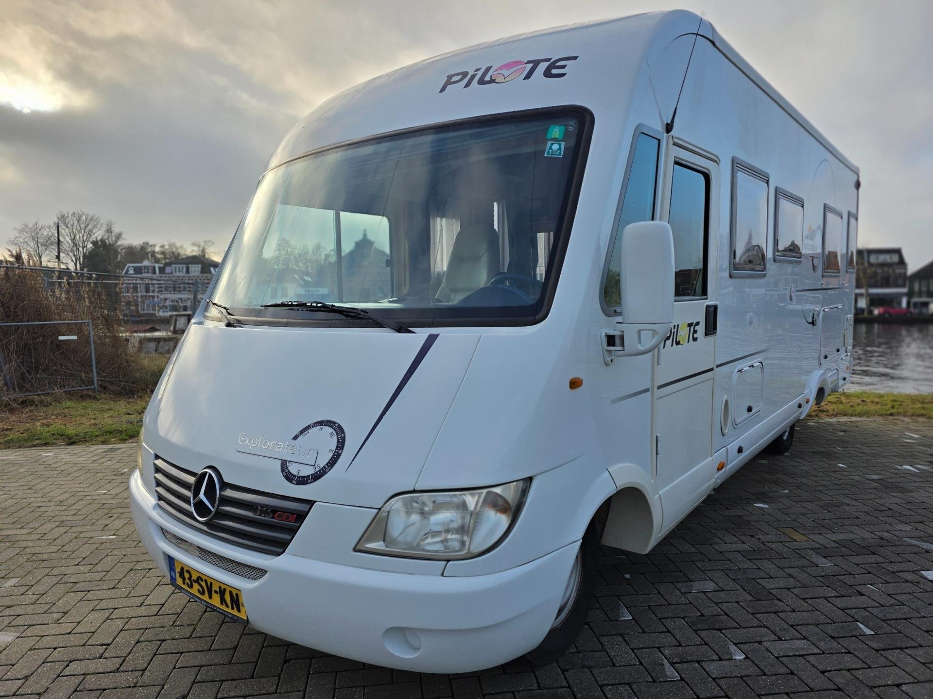 Pilote G713XLJ AG35/PB Mercedes-Benz, Pilote, Bedrijf, Diesel, Contact@groupe-pilote.com