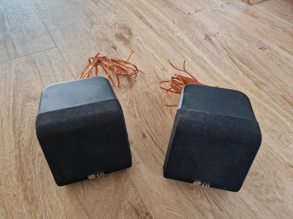 Speakers LG - antennekabel, Audio, Tv en Foto, Luidsprekers, Ophalen of Verzenden, 120 watt of meer, Front, Rear of Stereo speakers