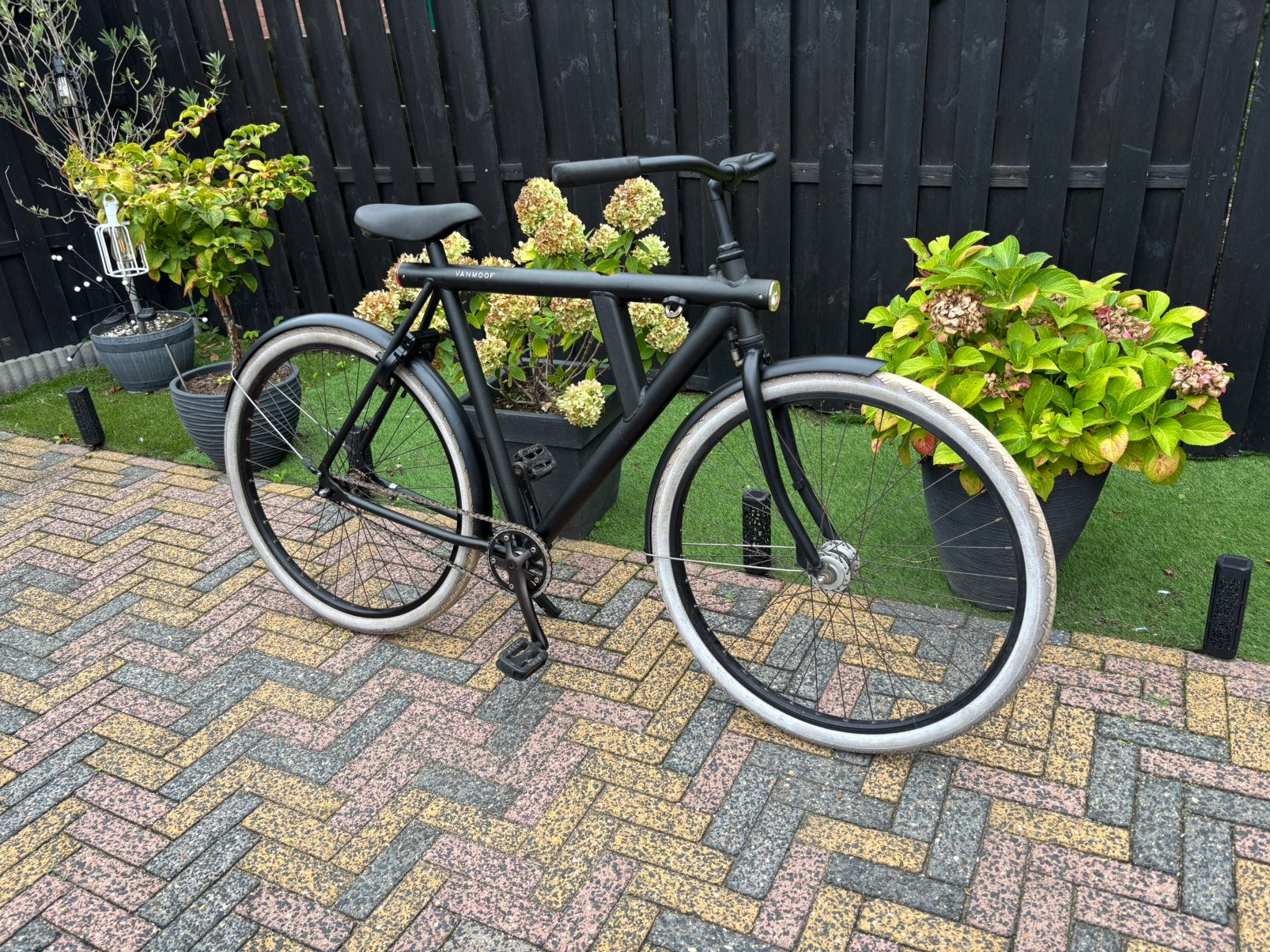 Foto 7 van T.K een 28 inch vanmoof fiets niet elektrische model NO 3