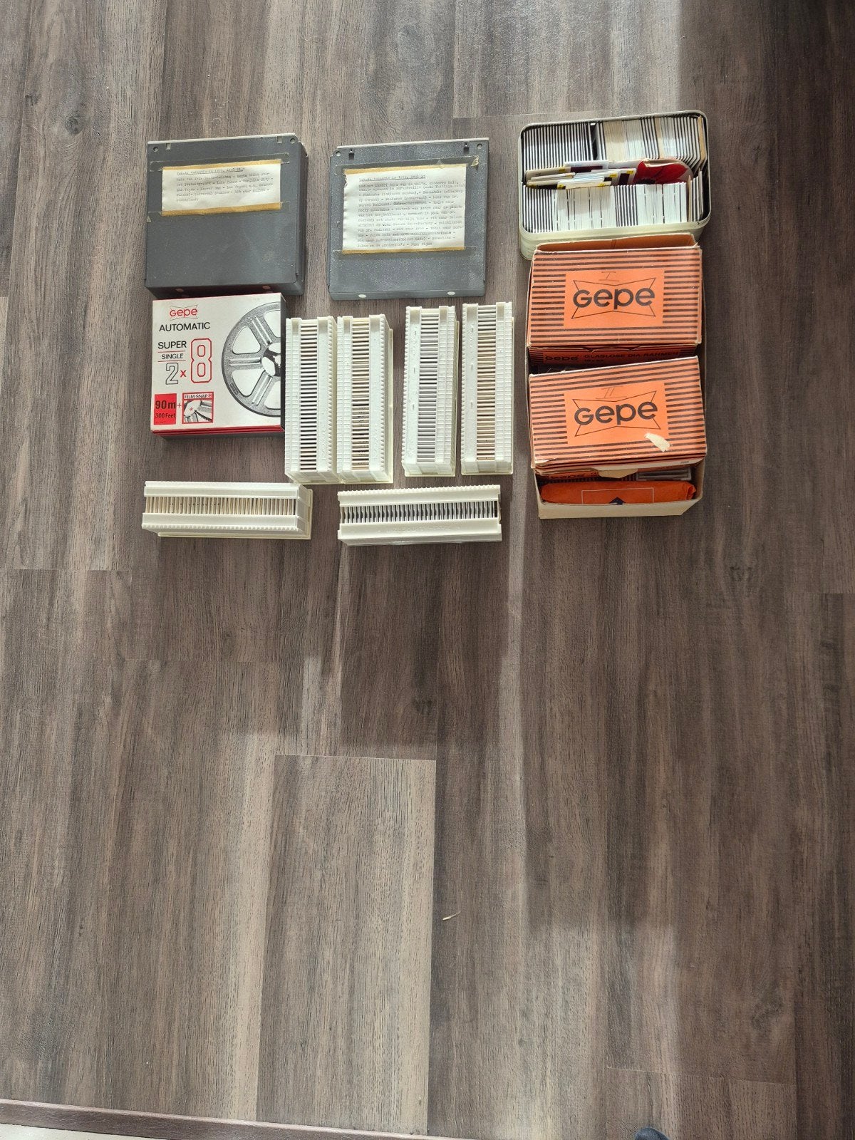 Divers beeldmateriaal te koop, Ophalen