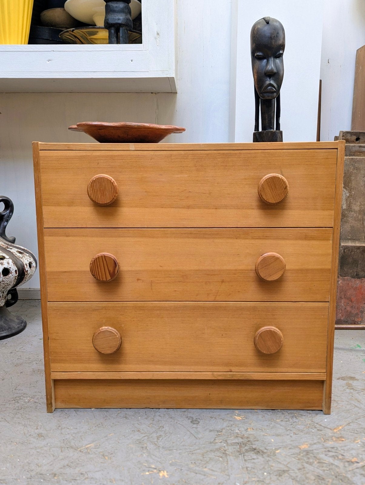 Vintage ladekast Scandinavisch pinewood seventies, Gebruikt, 3 of 4 laden, Mid century design, Minder dan 100 cm