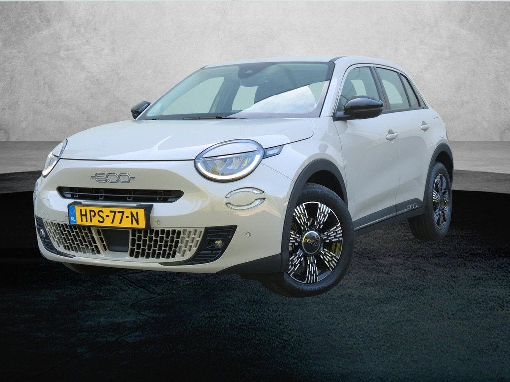 Fiat 600 1.2 110pk Urban | Camera | Stoelverwarming | Naviga, Auto's, Fiat, Automaat, Gebruikt, 1199 cc, Bedrijf