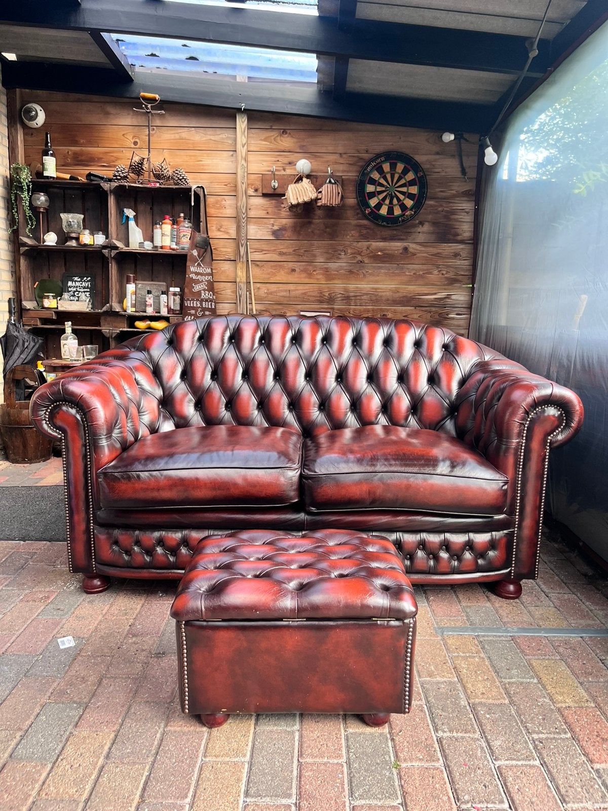 Chesterfield 2 zits bank, 150 tot 200 cm, Tweepersoons, Ophalen of Verzenden, Zo goed als nieuw