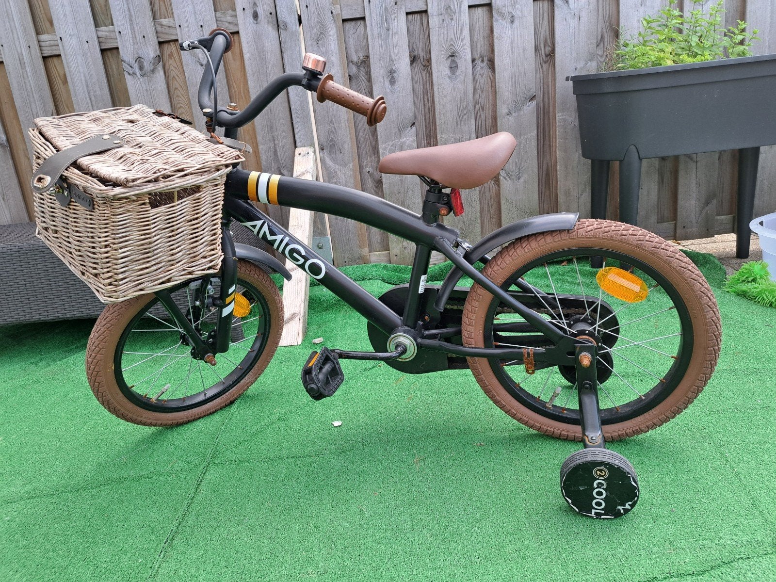 Amigo Kinderfiets met zijwieltjes en mandje, Ophalen