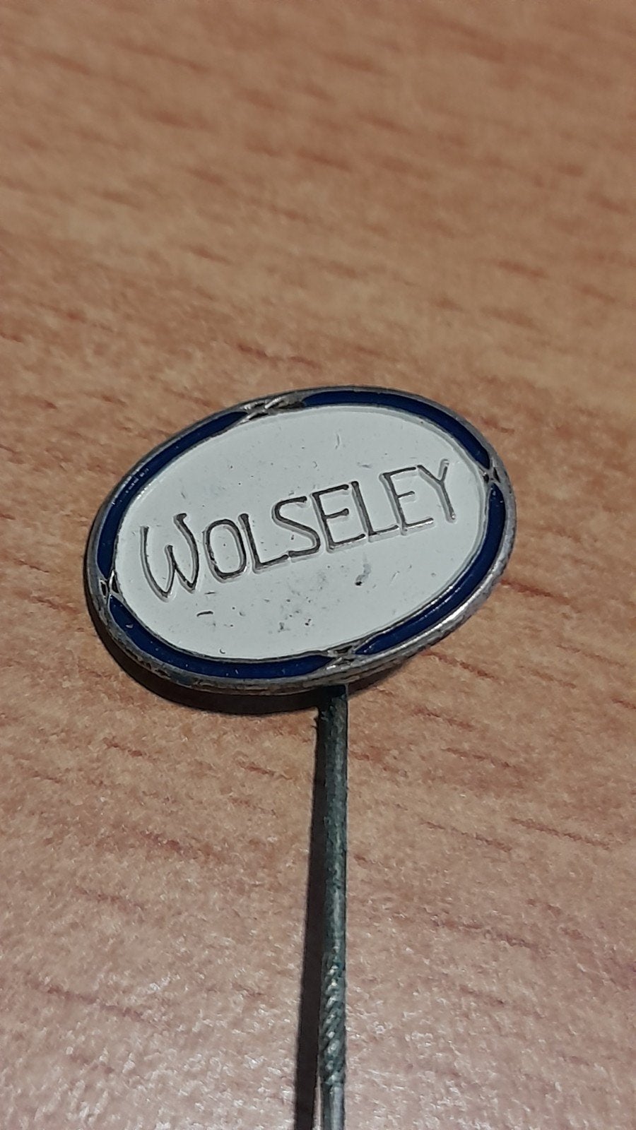 Vintage Wolseley reversspeldje/pin, Verzenden, Gebruikt, Auto's