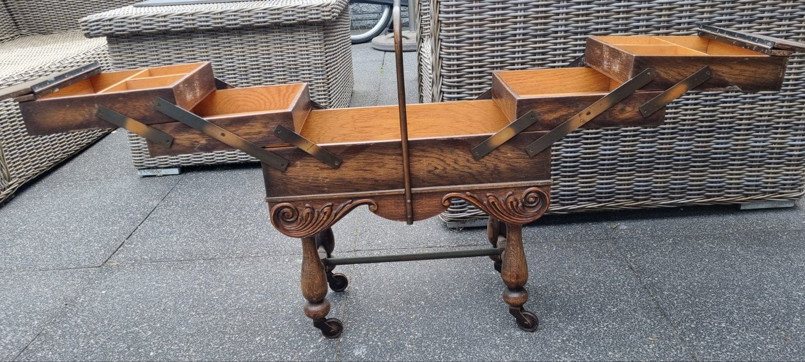 Antieke Naaimand/Naaikist op pootjes - Vintage Hout, Ophalen of Verzenden