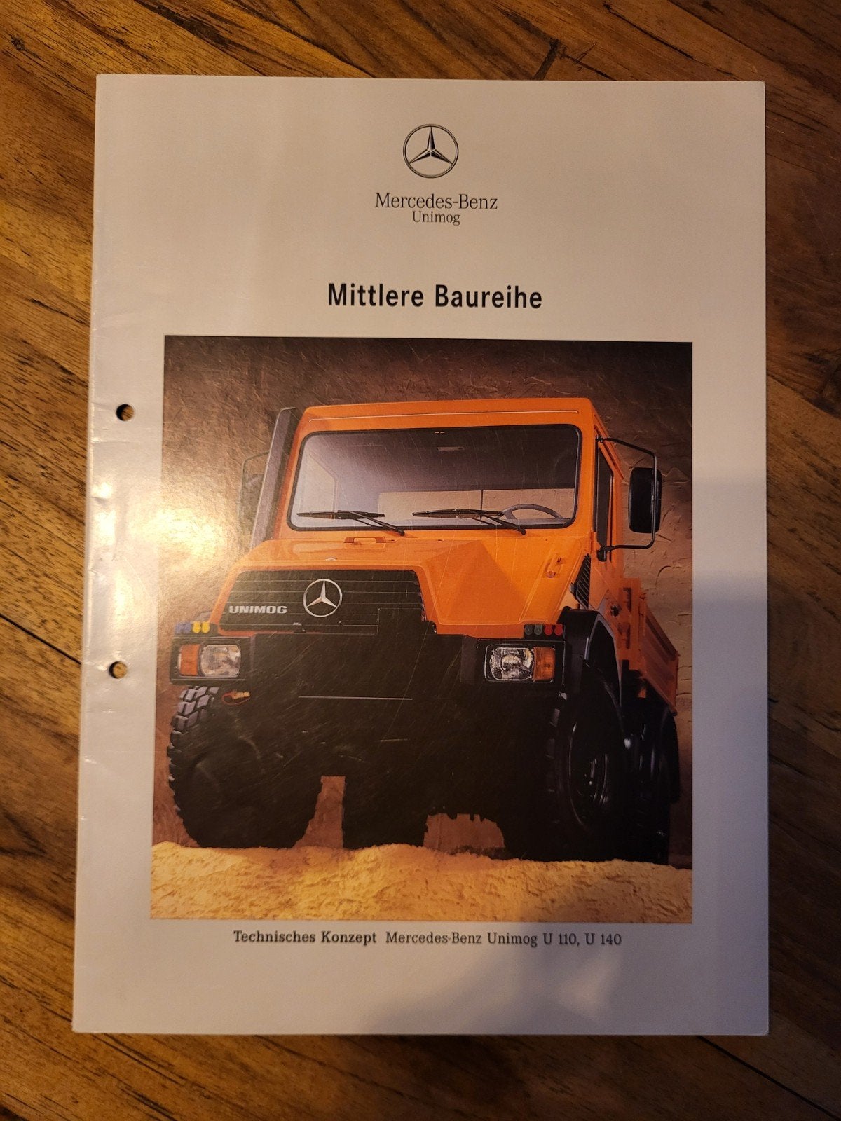 folder Mercedes-Benz Unimog U 110, U 140, Ophalen of Verzenden, Zo goed als nieuw