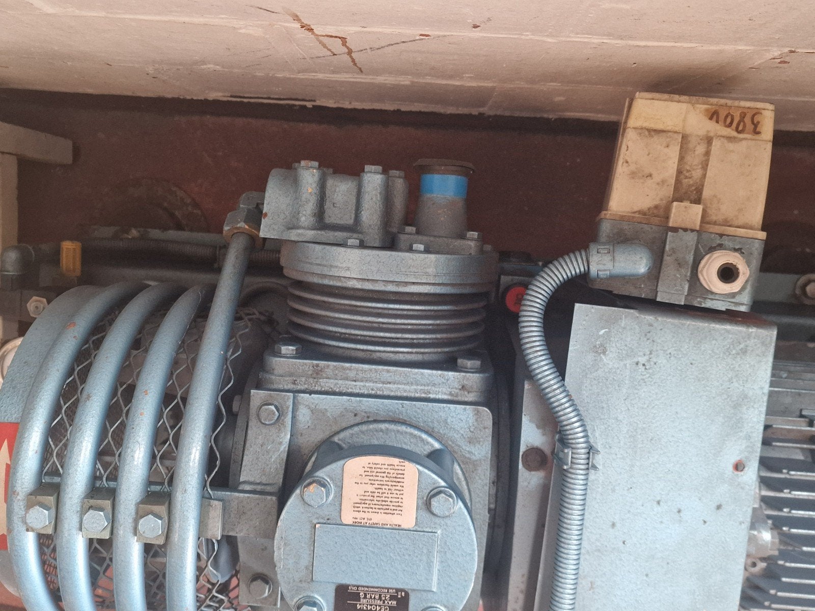 Zware Compair Reavell Compressor 25-30 bar, 100 liter of meer, Ophalen, Zo goed als nieuw, 10 bar of meer