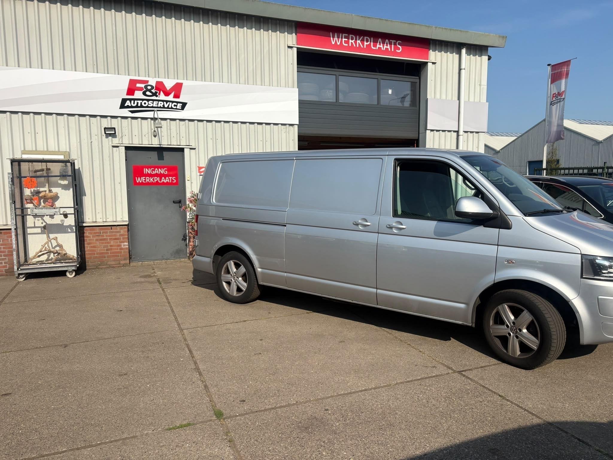 Volkswagen Transporter 2.0 TDI L2H1 DC Comfortline DSG, airc, Auto's, Euro 5, Gebruikt, Parkeersensor, 4 cilinders