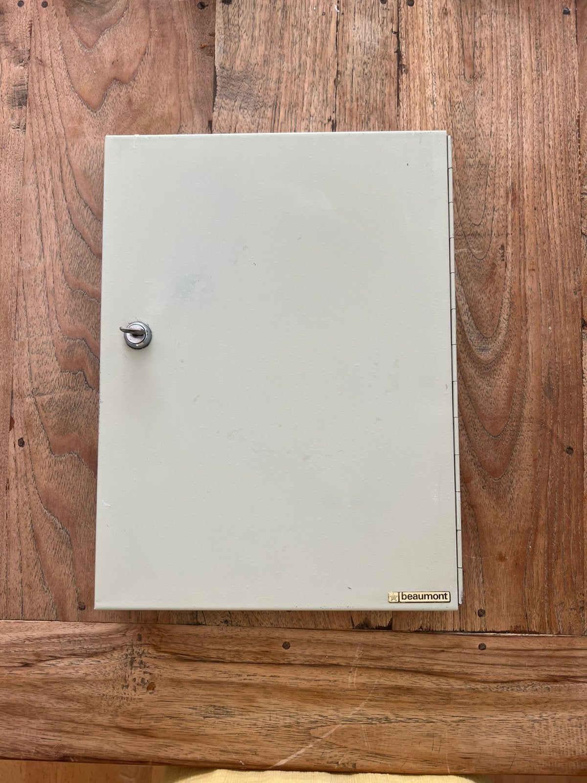 Vintage sleutelkastje Beaumont 40x30, Ophalen, Gebruikt, Overige stijlen, Metaal